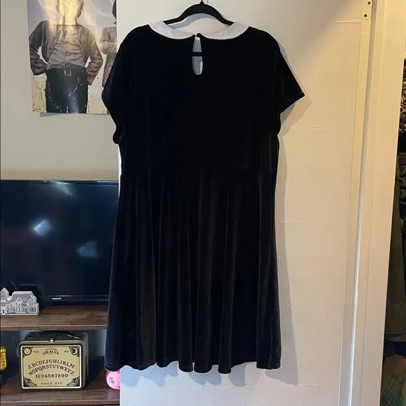 Hot Topic Wednesday dress size 3x - Picture 3 of 3